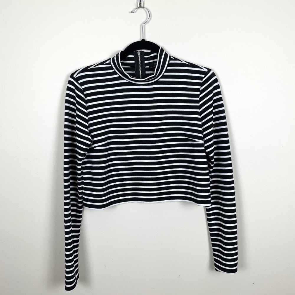 NWT Forever 21 Sweater Crop Top Small